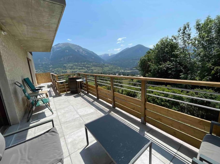 Gite Confort 15 Couchages, Vue Panoramique Montagne Hautes Alpes, Terrasses Embrun Extérieur photo