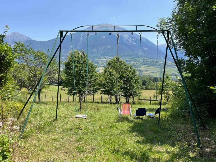 Gite Confort 15 Couchages, Vue Panoramique Montagne Hautes Alpes, Terrasses Embrun Extérieur photo