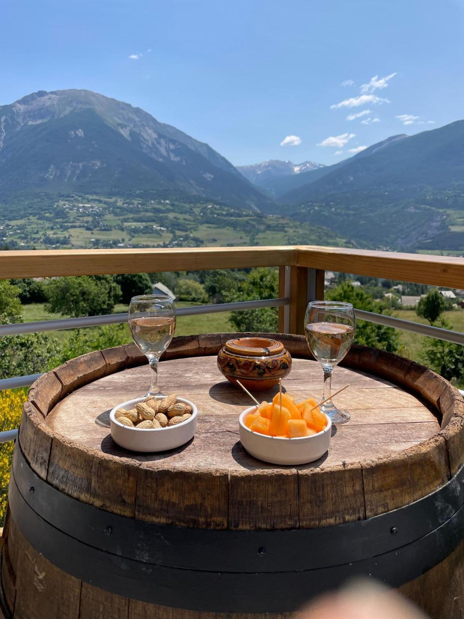 Gite Confort 15 Couchages, Vue Panoramique Montagne Hautes Alpes, Terrasses Embrun Extérieur photo