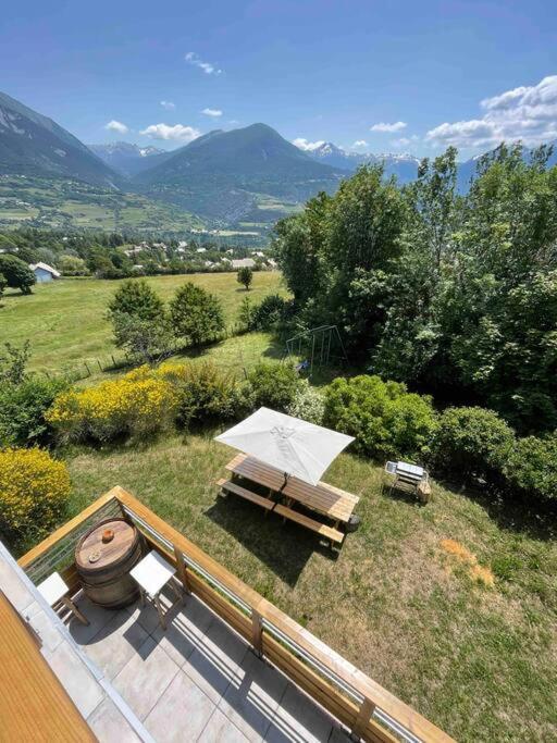 Gite Confort 15 Couchages, Vue Panoramique Montagne Hautes Alpes, Terrasses Embrun Extérieur photo
