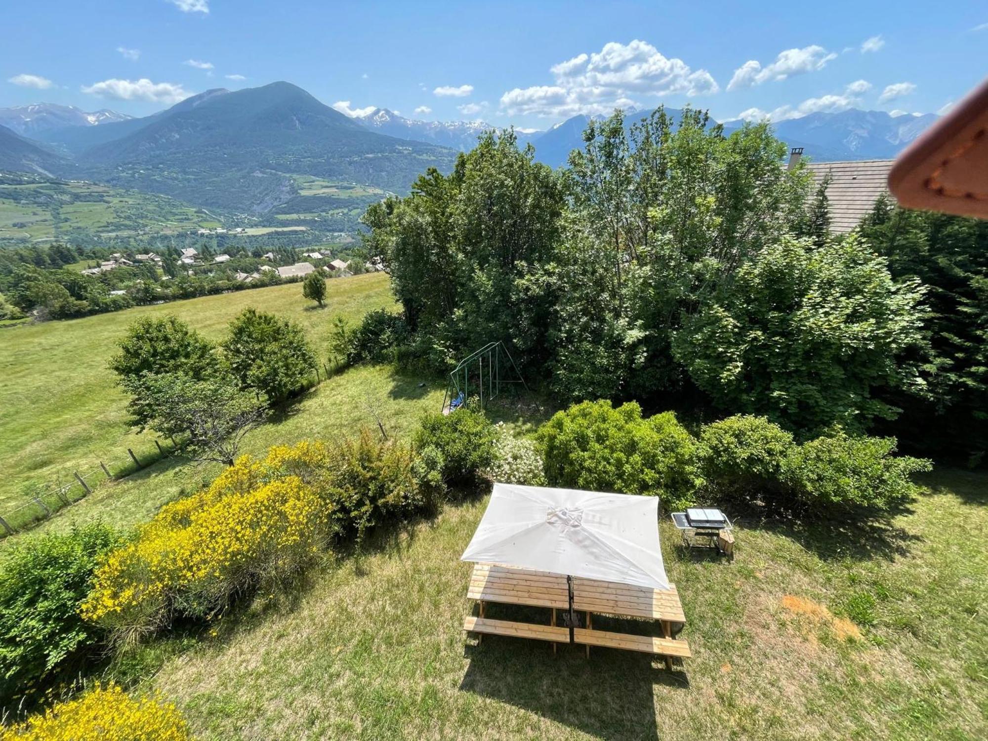 Gite Confort 15 Couchages, Vue Panoramique Montagne Hautes Alpes, Terrasses Embrun Extérieur photo