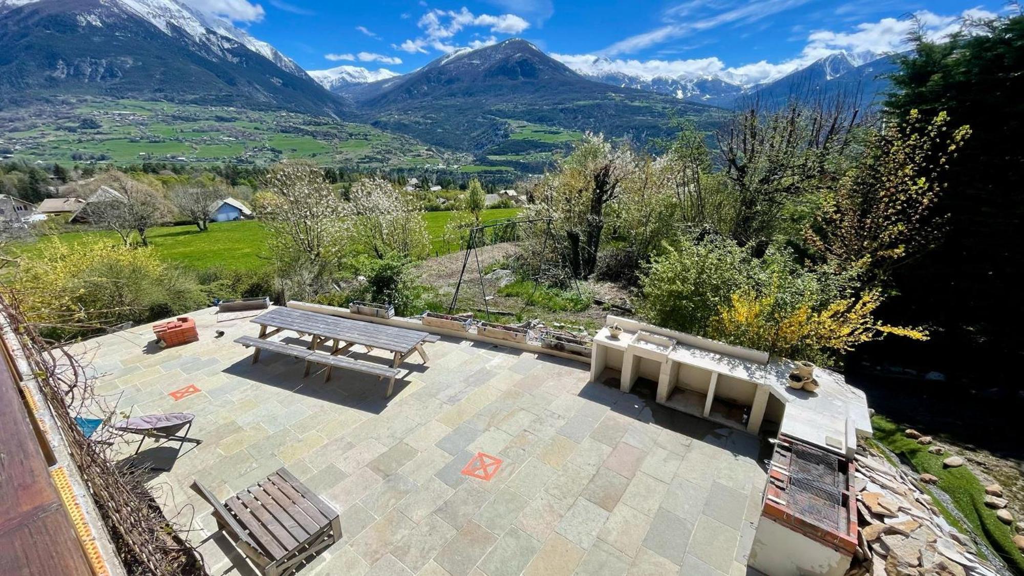 Gite Confort 15 Couchages, Vue Panoramique Montagne Hautes Alpes, Terrasses Embrun Extérieur photo