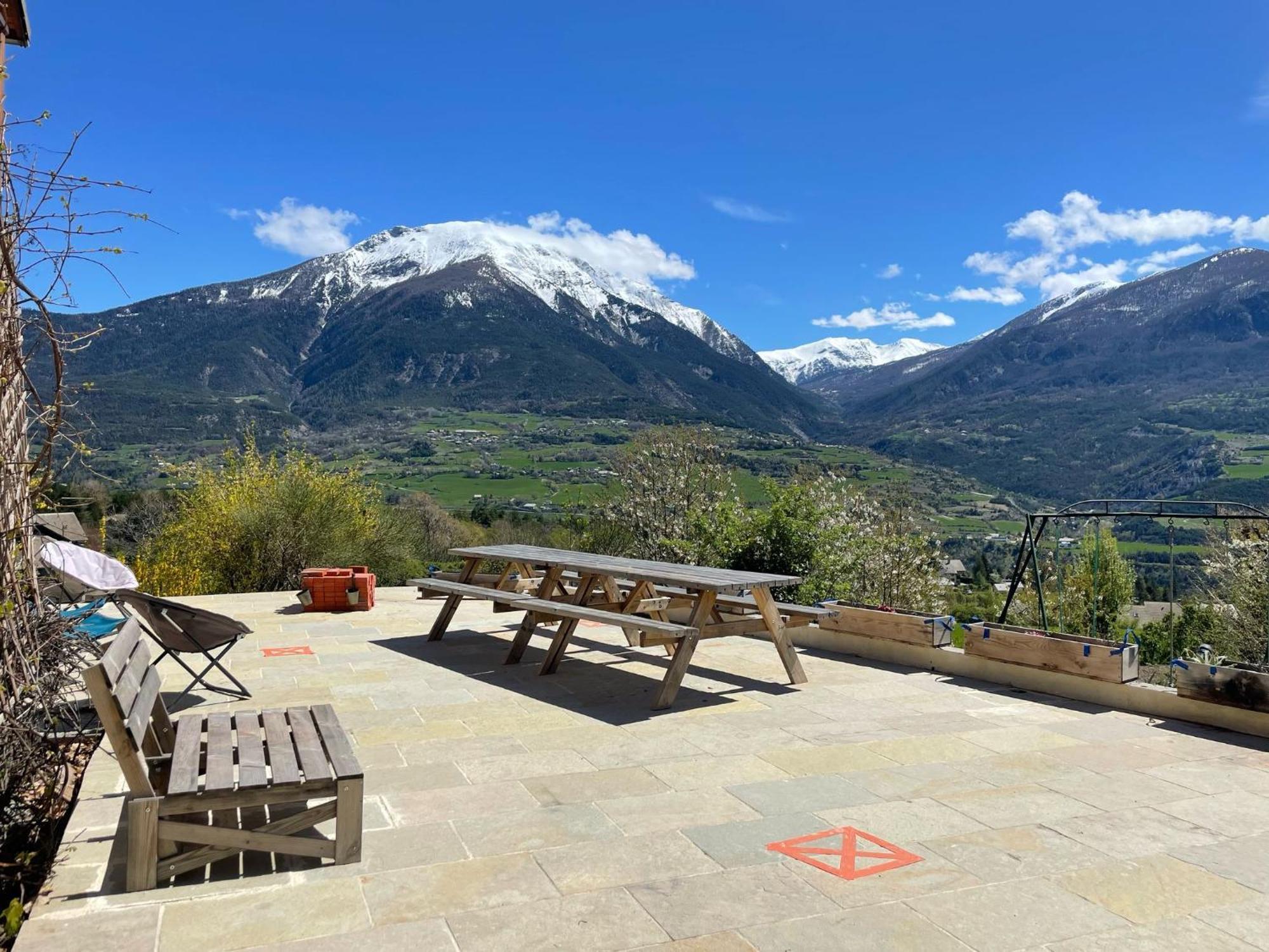 Gite Confort 15 Couchages, Vue Panoramique Montagne Hautes Alpes, Terrasses Embrun Extérieur photo