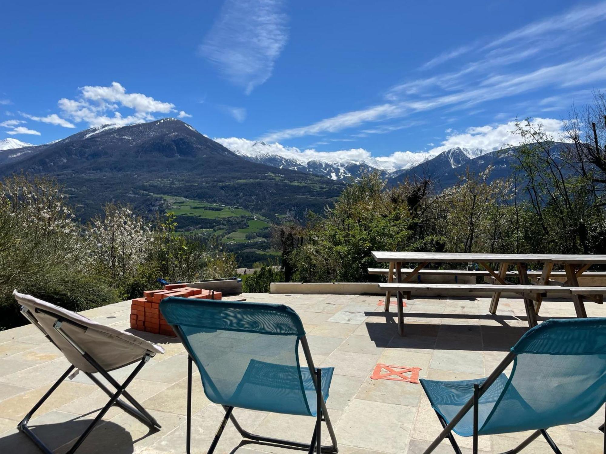Gite Confort 15 Couchages, Vue Panoramique Montagne Hautes Alpes, Terrasses Embrun Extérieur photo