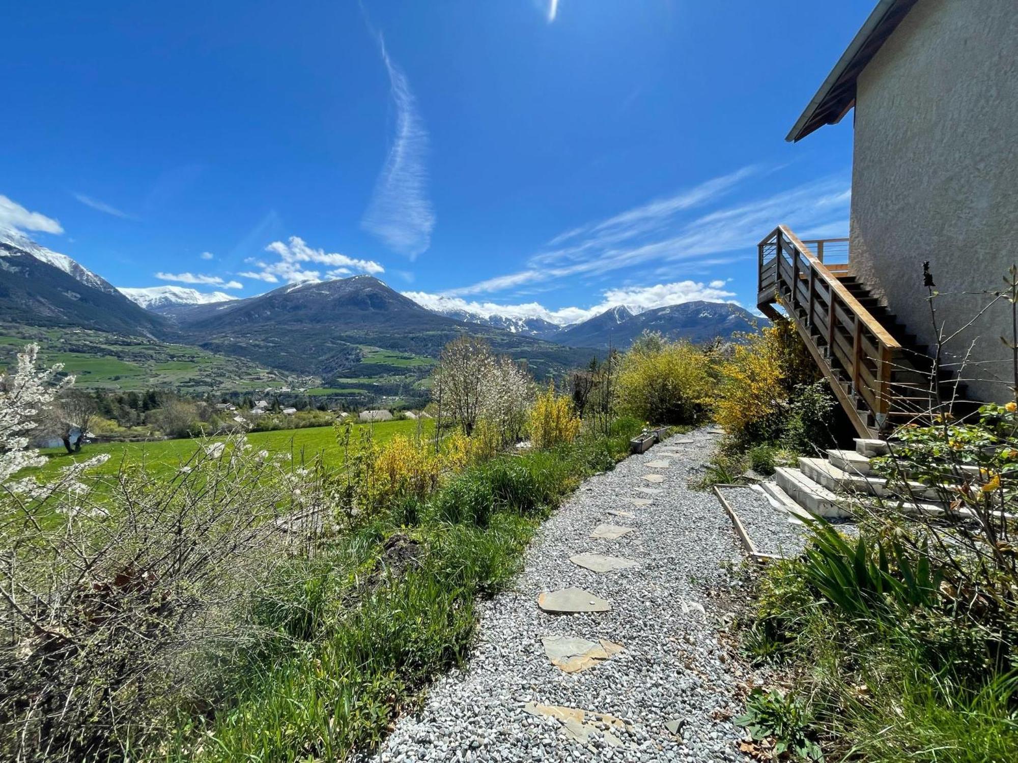 Gite Confort 15 Couchages, Vue Panoramique Montagne Hautes Alpes, Terrasses Embrun Extérieur photo