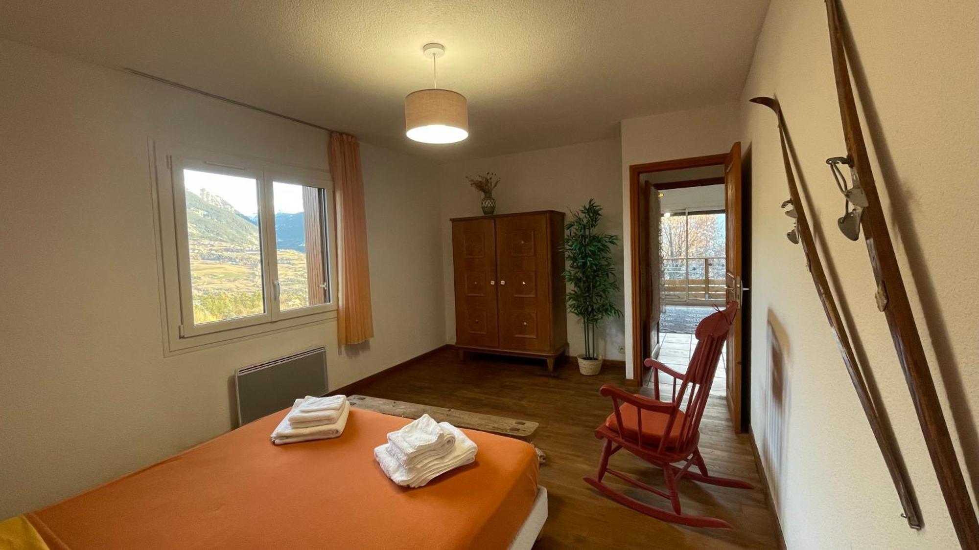 Gite Confort 15 Couchages, Vue Panoramique Montagne Hautes Alpes, Terrasses Embrun Extérieur photo